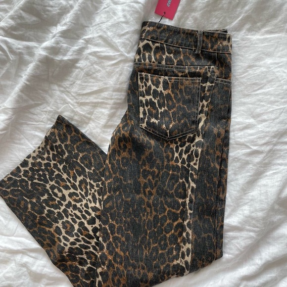NWT Edikted Leopard Denim Jeans - Picture 2 of 2